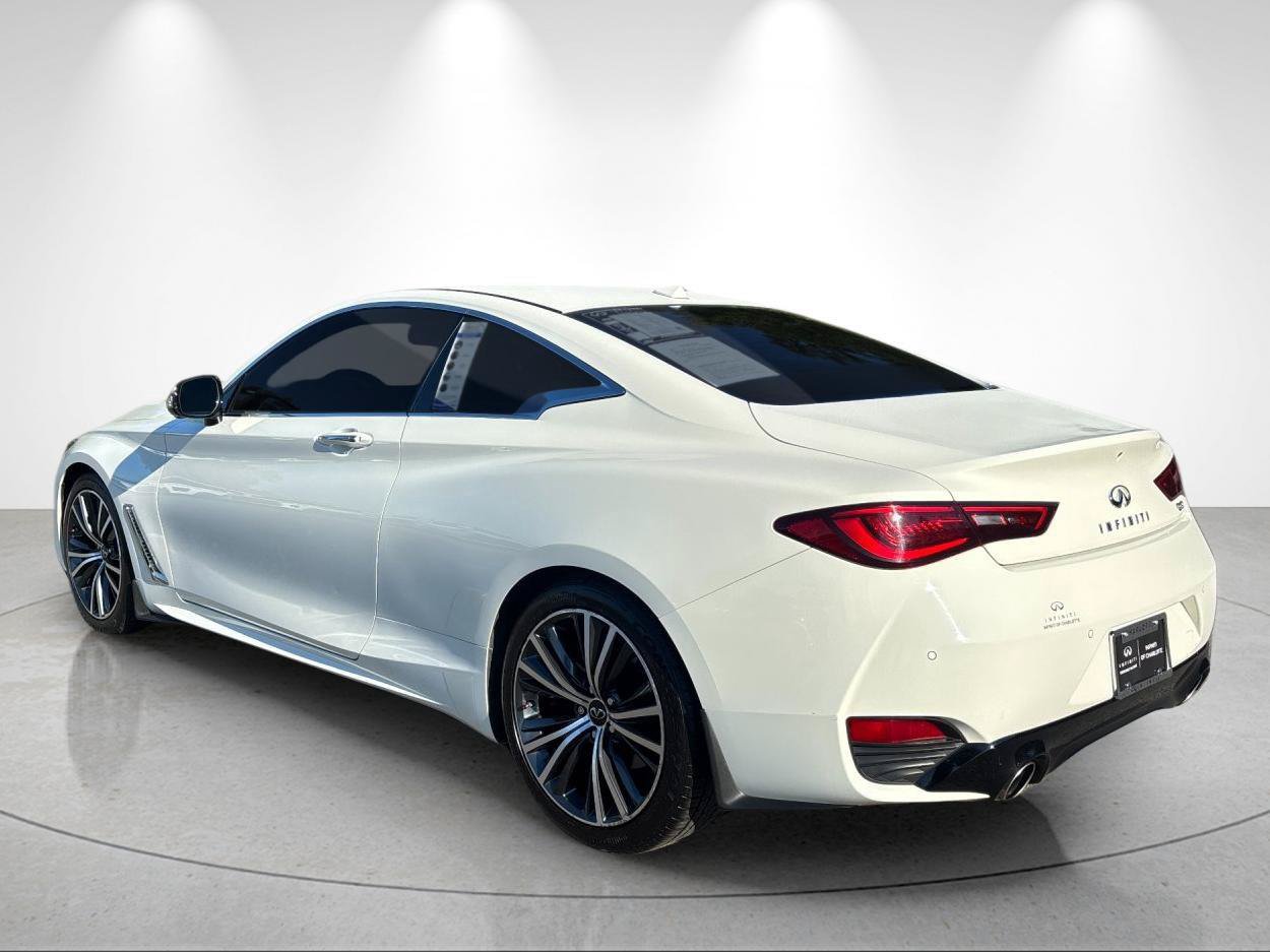Used 2022 INFINITI Q60 3.0t Luxe w/ Essential Package RWD image 3