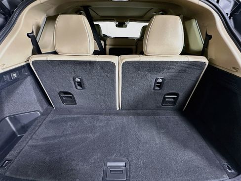 Used 2024 Acura MDX w/ Technology Package FWD image 31