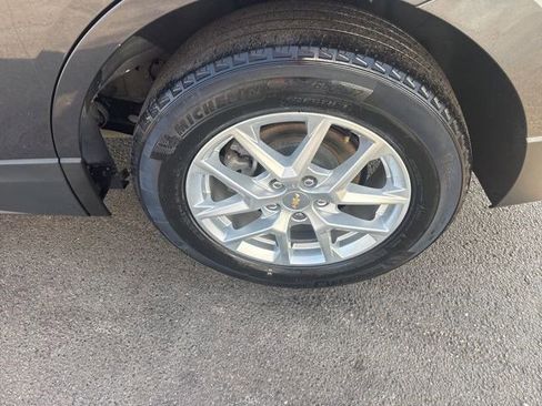 Used 2022 Chevrolet Equinox LT image 44