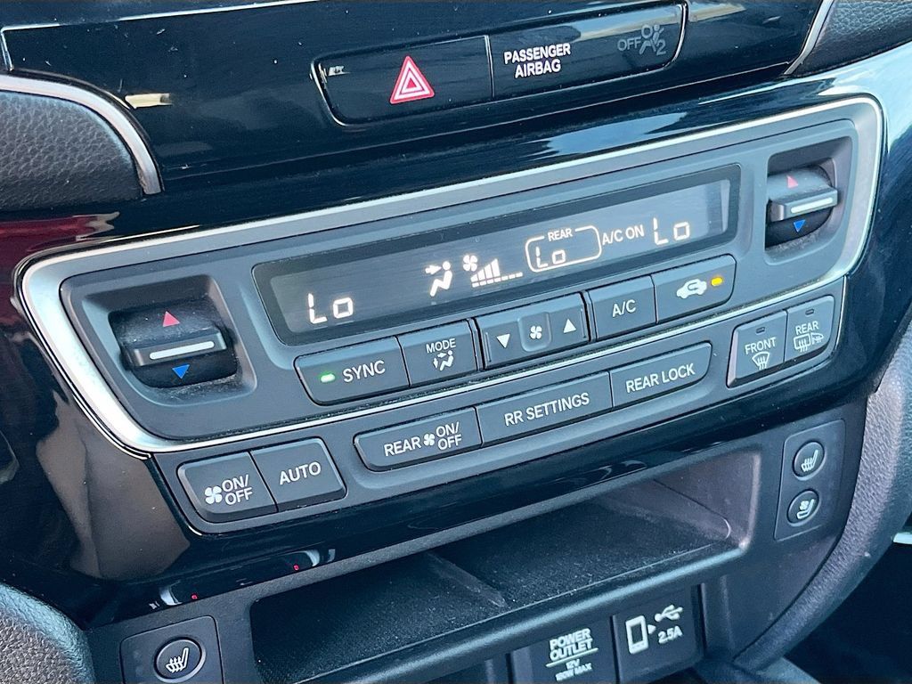 Used 2023 Honda Passport Elite image 16