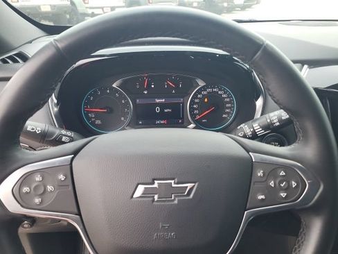 Used 2023 Chevrolet Traverse LT w/ Rear Camera Mirror Package AWD/4WD image 12