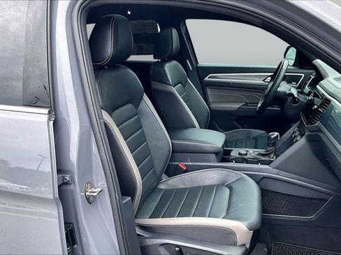 Used 2023 Volkswagen Atlas Cross Sport SEL Premium R-Line AWD/4WD image 16
