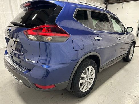 Used 2018 Nissan Rogue SV image 7