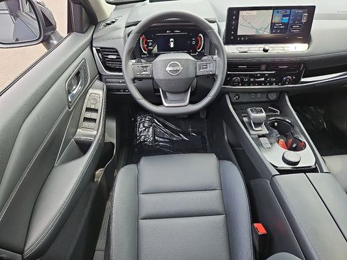 Used 2025 Nissan Rogue SL w/ SL Premium Package AWD/4WD image 11