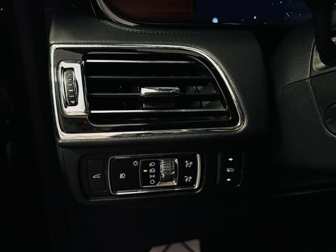 Used 2024 Lincoln Navigator Reserve AWD/4WD image 20