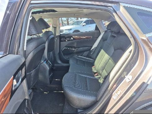 Used 2017 Kia Cadenza Technology image 19