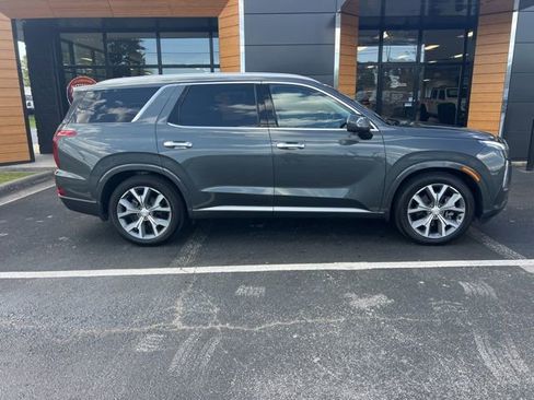 Used 2021 Hyundai Palisade Limited w/ Cargo Package image 2