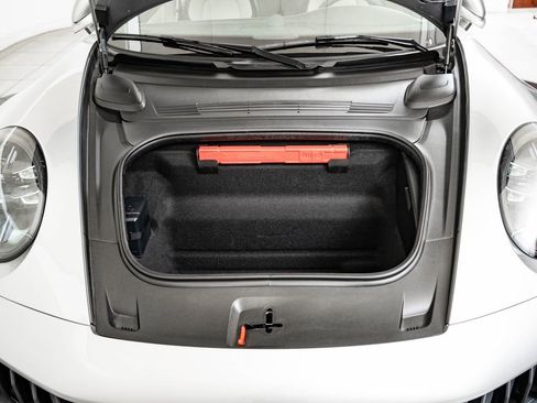Certified 2025 Porsche 911 Carrera GTS RWD image 21