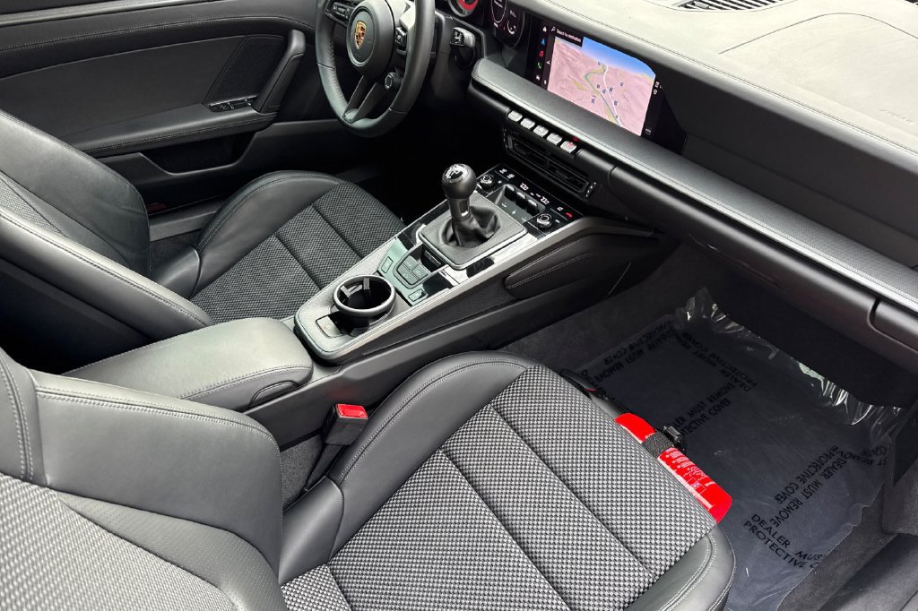 Used 2024 Porsche 911 Carrera S RWD image 18