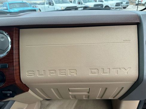 Used 2012 Ford F250 King Ranch w/ King Ranch w/Chrome Pkg image 19