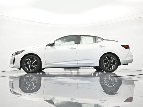 Certified 2024 Nissan Sentra SV FWD image 43