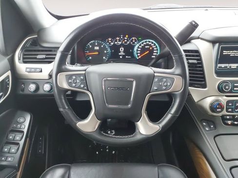 Used 2020 GMC Yukon Denali image 12