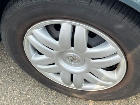 Used 2000 Toyota Camry LE image 16