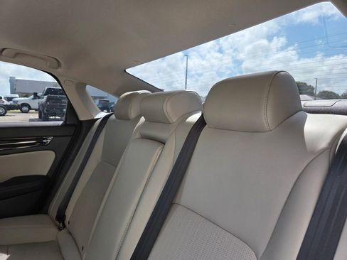 Used 2022 Honda Civic Touring image 16