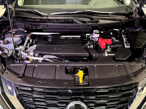 Used 2023 Nissan Rogue SV w/ SV Premium Package image 30