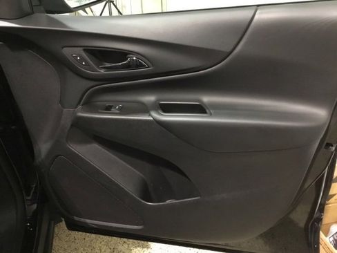 Used 2024 Chevrolet Equinox LT image 49