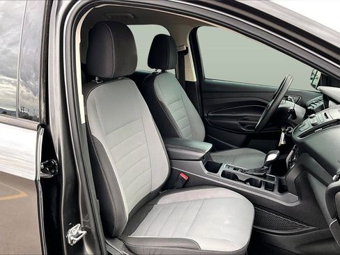 Used 2017 Ford Escape S image 7
