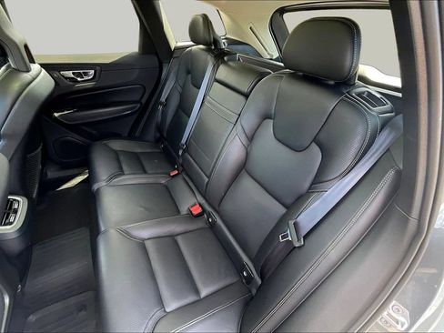 Used 2018 Volvo XC60 T5 Inscription AWD/4WD image 22
