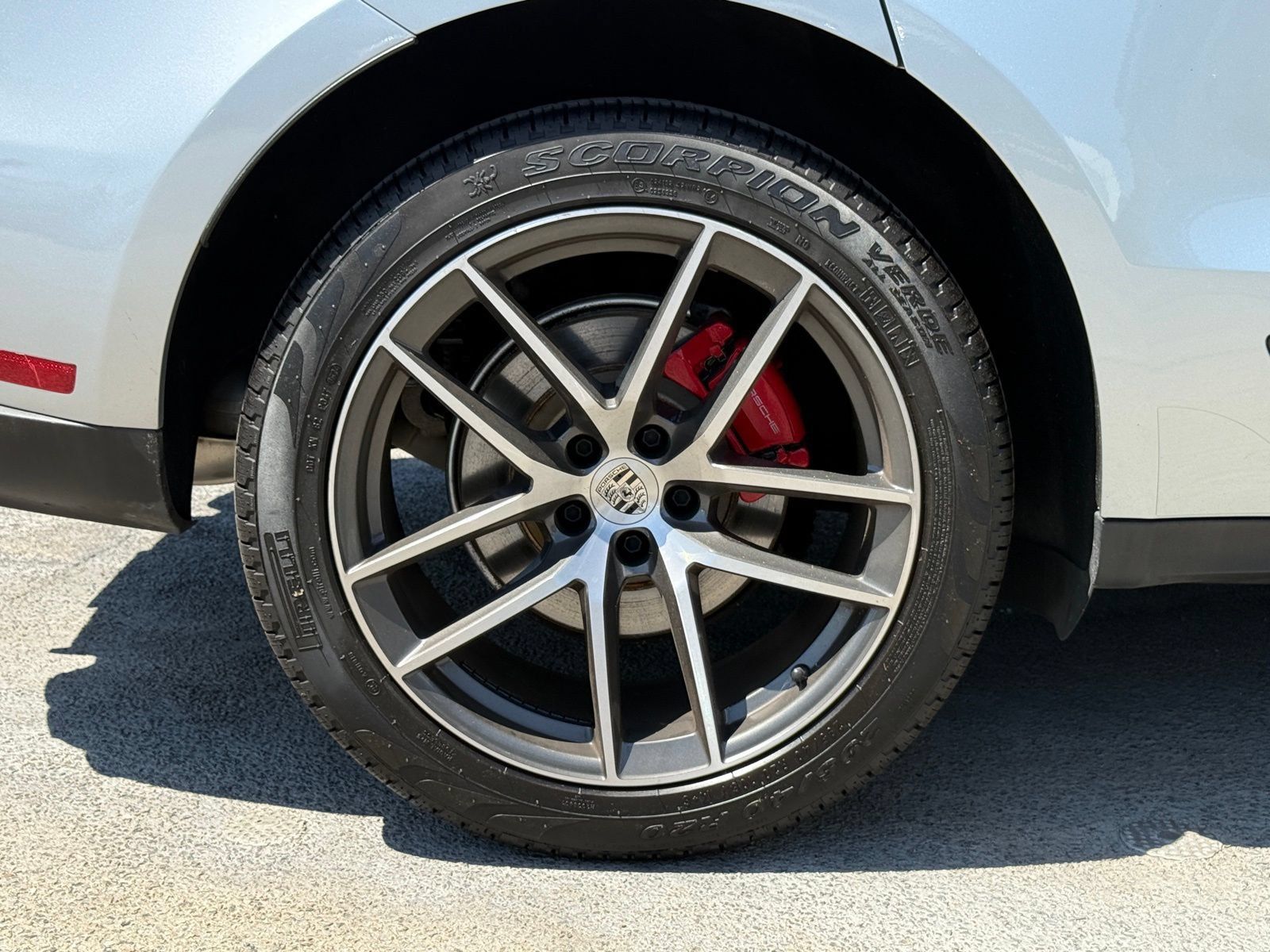 Used 2023 Porsche Macan S AWD/4WD image 16