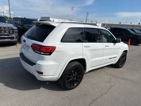 Used 2019 Jeep Grand Cherokee Altitude AWD/4WD image 21