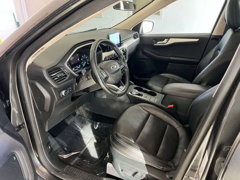 Used 2020 Ford Escape SEL image 12