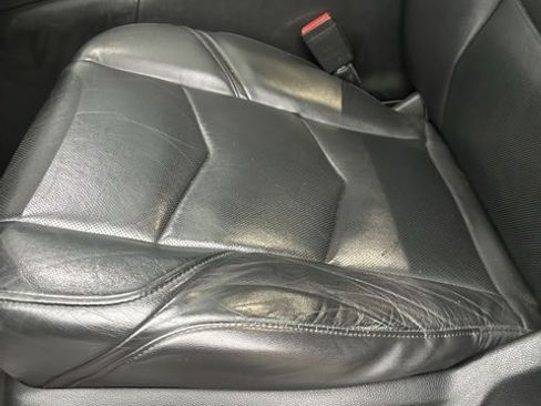 Used 2018 Cadillac Escalade Luxury image 13