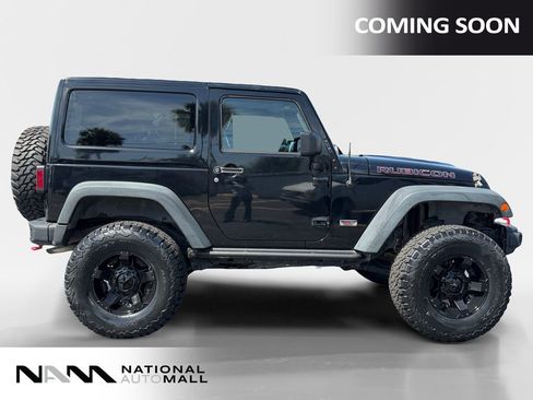 Used 2013 Jeep Wrangler Rubicon AWD/4WD image 6