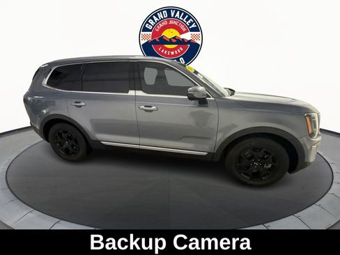 Used 2022 Kia Telluride EX w/ Towing Package image 5