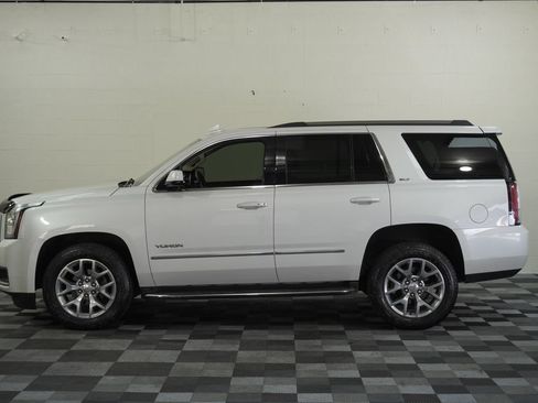 Used 2018 GMC Yukon SLT w/ Premium Edition AWD/4WD image 2