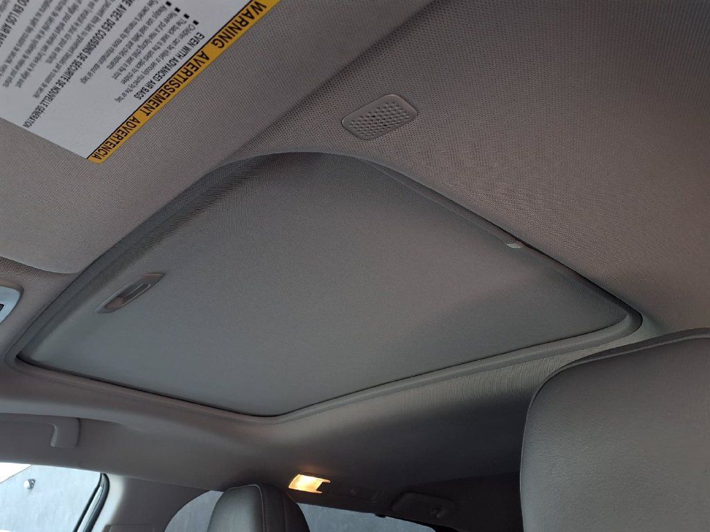 Certified 2024 Toyota Sienna XLE FWD image 19