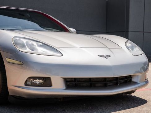 Used 2008 Chevrolet Corvette Coupe w/ Preferred Equipment Group RWD image 23