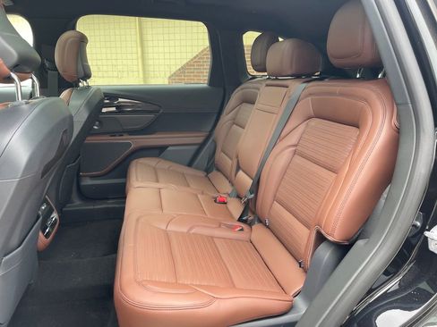 New 2026 Lincoln Nautilus Reserve AWD/4WD image 15