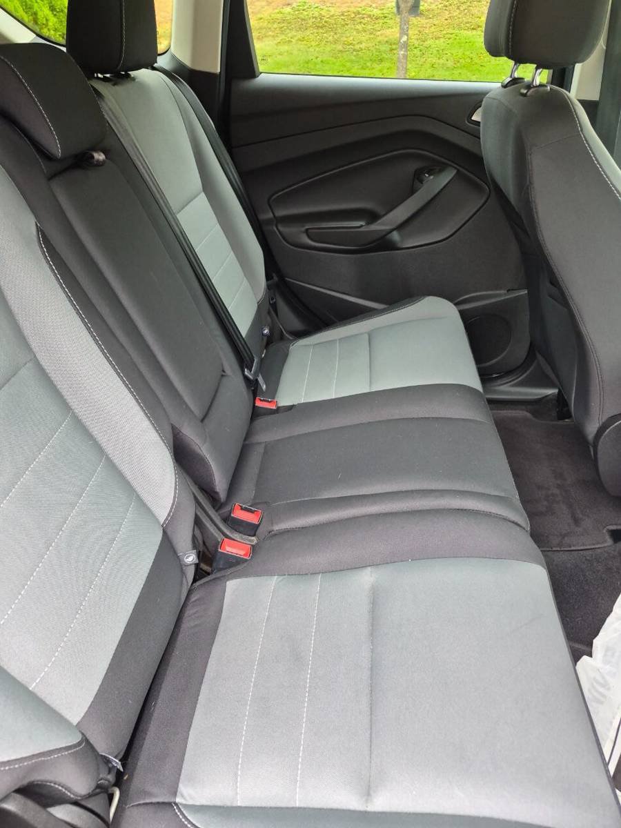 Used 2016 Ford Escape SE w/ Equipment Group 201A AWD/4WD image 9
