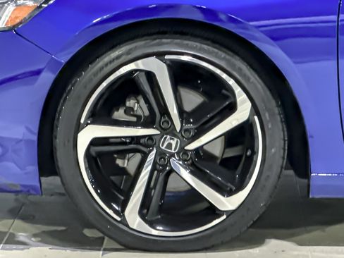 Used 2022 Honda Accord Sport image 11