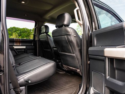 Used 2020 Ford F150 Lariat AWD/4WD image 13