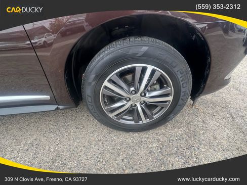 Used 2019 INFINITI QX60 Luxe w/ Essential Package image 30