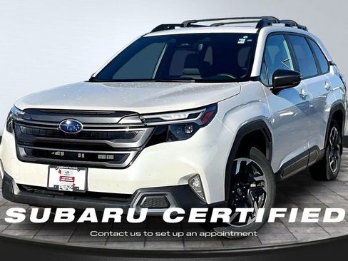Used 2025 Subaru Forester Limited AWD/4WD image 1