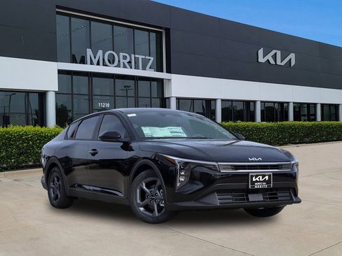 New 2026 Kia K4 LXS image 1