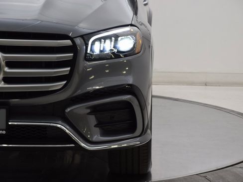 Used 2025 Mercedes-Benz GLS 450 4MATIC image 10