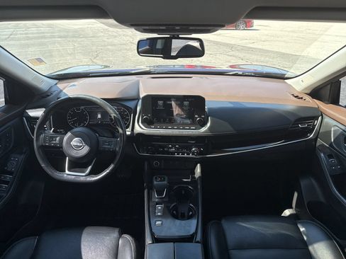 Used 2023 Nissan Rogue SL w/ SL Premium Package FWD image 18