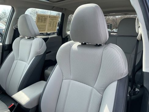 Used 2024 Subaru Forester Premium image 7
