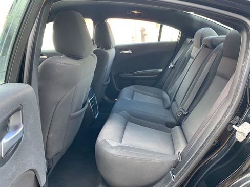 Used 2022 Dodge Charger SXT RWD image 16