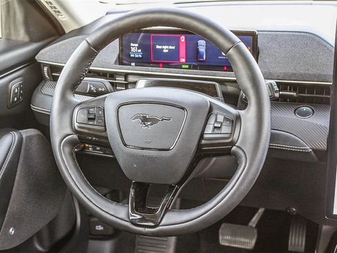 Used 2021 Ford Mustang Mach-E Premium image 19