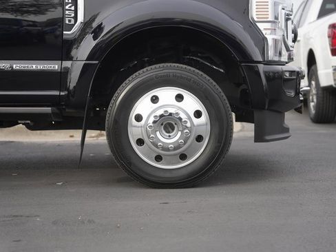 Used 2022 Ford F450 Platinum image 4
