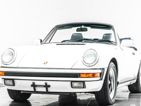Used 1989 Porsche 911 Carrera RWD image 5