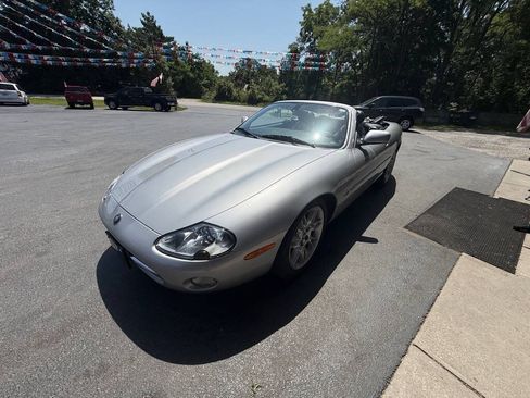 Used 2002 Jaguar XK8 Convertible RWD image 4