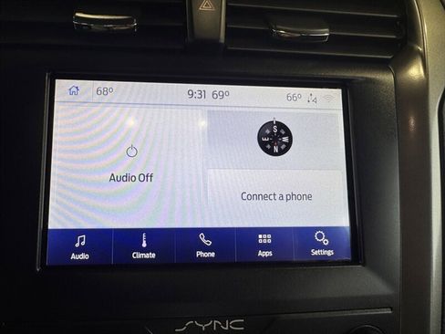 Used 2020 Ford Fusion SE image 21