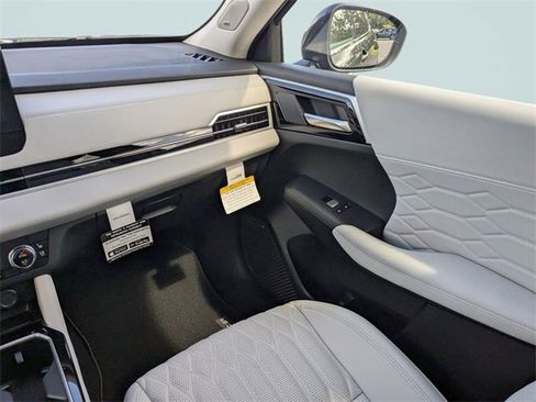 New 2025 Mitsubishi Outlander SEL image 16