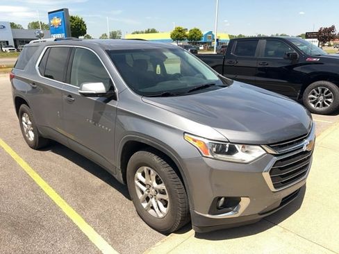 Used 2018 Chevrolet Traverse LT AWD/4WD image 3