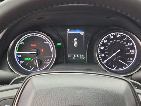 Used 2022 Toyota Camry SE FWD image 12